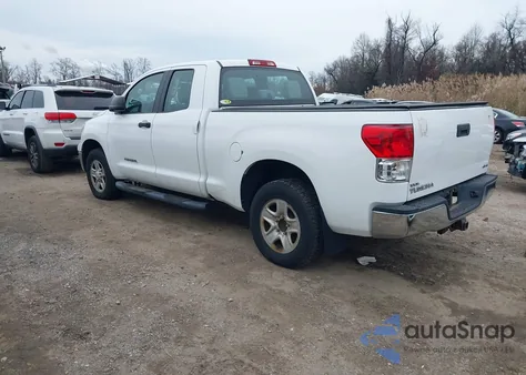 2012 Toyota Tundra Grade 4.6L V8 z USA, uszkodzony, nr VIN 5TFUM5F17CX036718